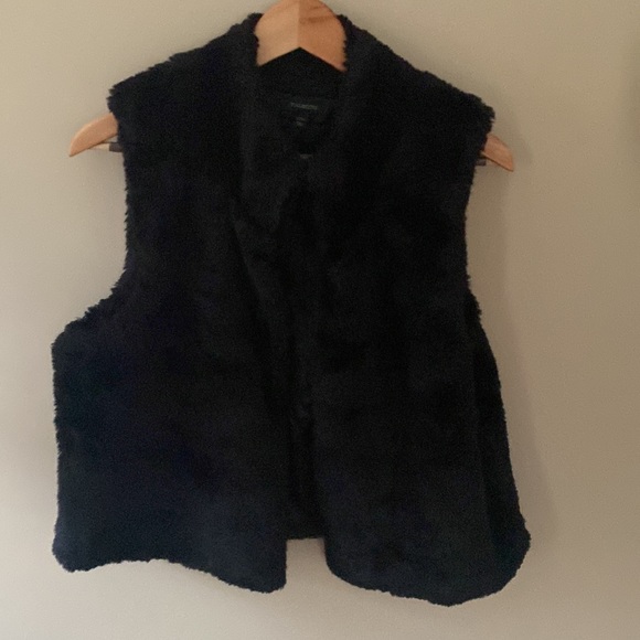 Talbots Black Faux Fur Vest with Stand Up Collar S/M - Picture 12 of 12
